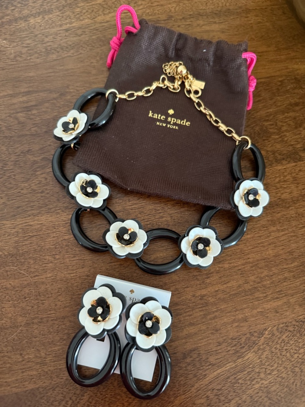 kate spade Black & White Floral Link Necklace and Earrings Set